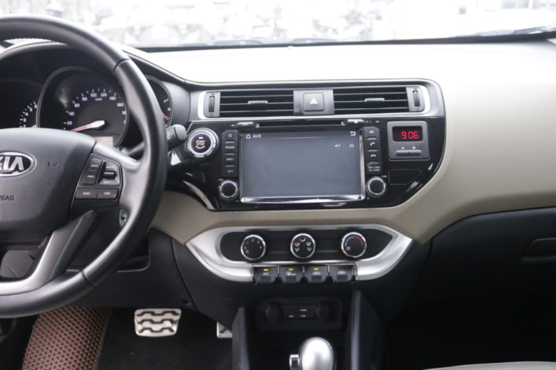 Kia Rio 1.4AT 2015 - 14