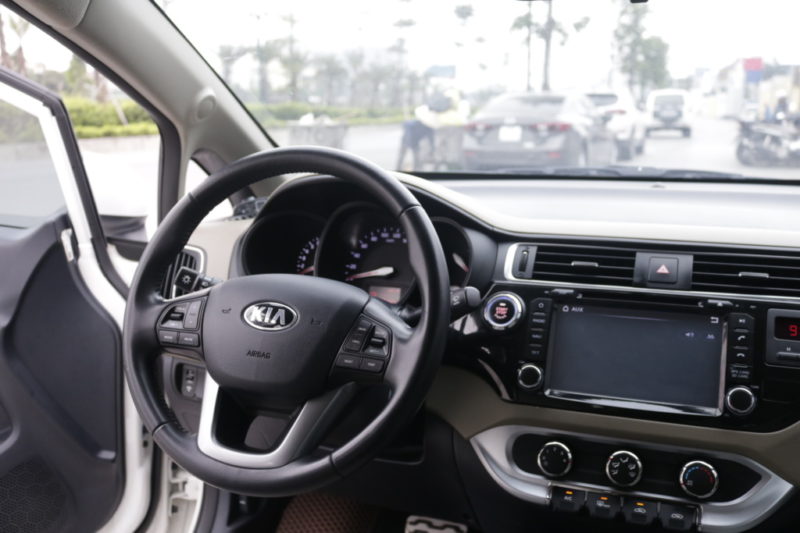 Kia Rio 1.4AT 2015 - 15