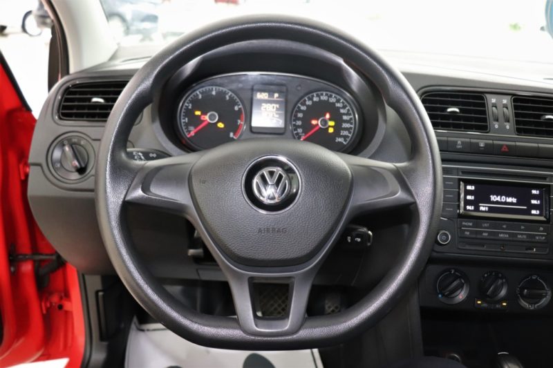 Volkswagen Polo 1.6AT 2016 - 14