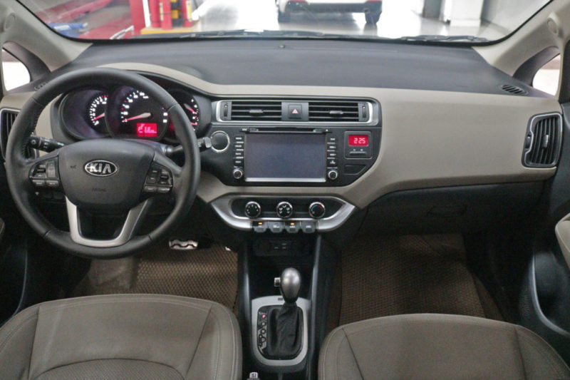 Kia Rio 1.4AT 2016 - 12