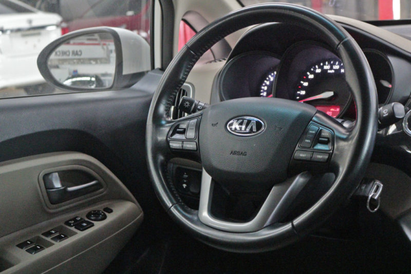 Kia Rio 1.4AT 2015 - 11