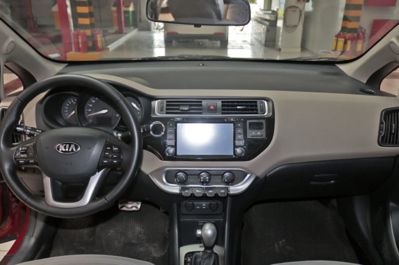 Kia Rio 1.4AT 2015 - 12