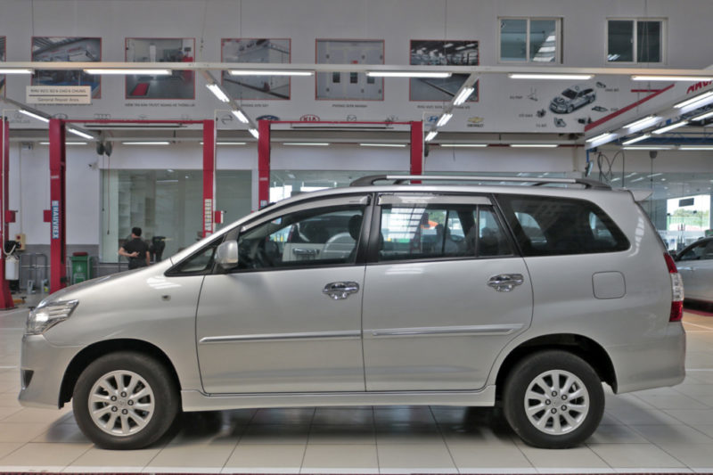 Toyota Innova E 2.0MT 2013 - 4