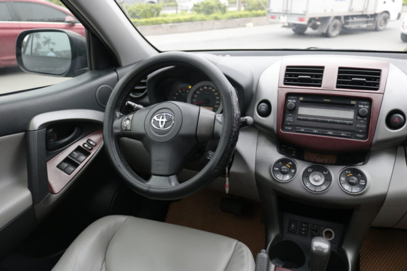 Toyota RAV4 2.4AT 2010 - 12