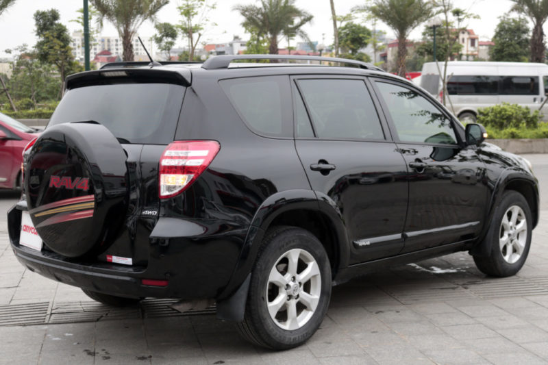 Toyota RAV4 2.4AT 2010 - 6