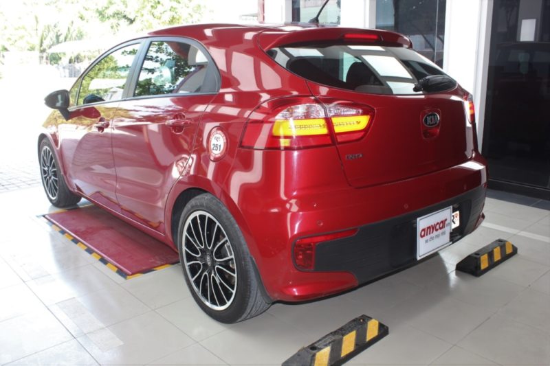 Kia Rio Hatchback 1.4AT 2015 - 6