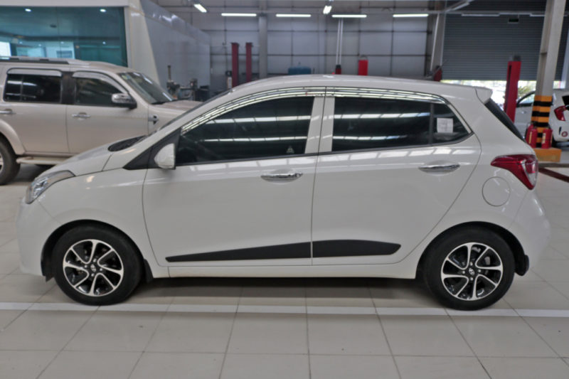 Hyundai i10 Hatchback 1.2AT 2017 - 4