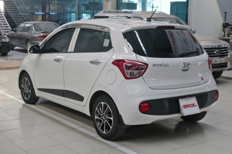 Hyundai i10 Hatchback 1.2AT 2017 - 5