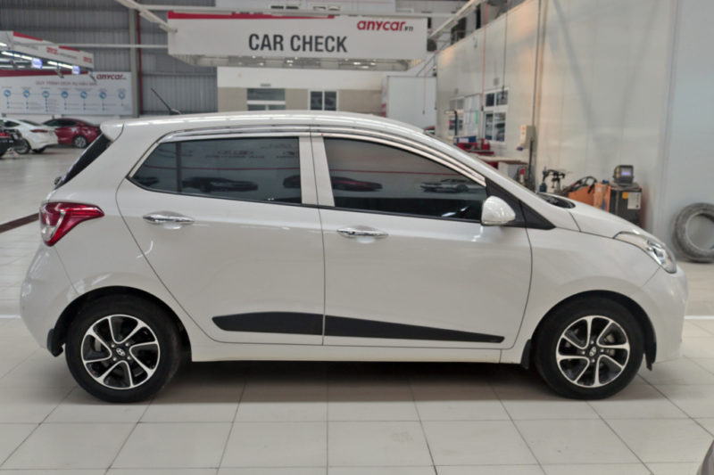 Hyundai i10 Hatchback 1.2AT 2017 - 8