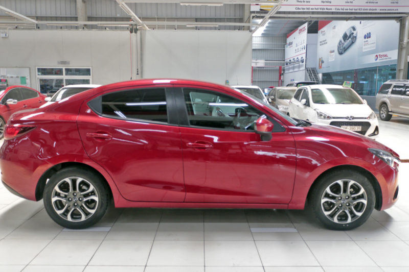 Mazda 2 Sedan 1.5AT 2016 - 9