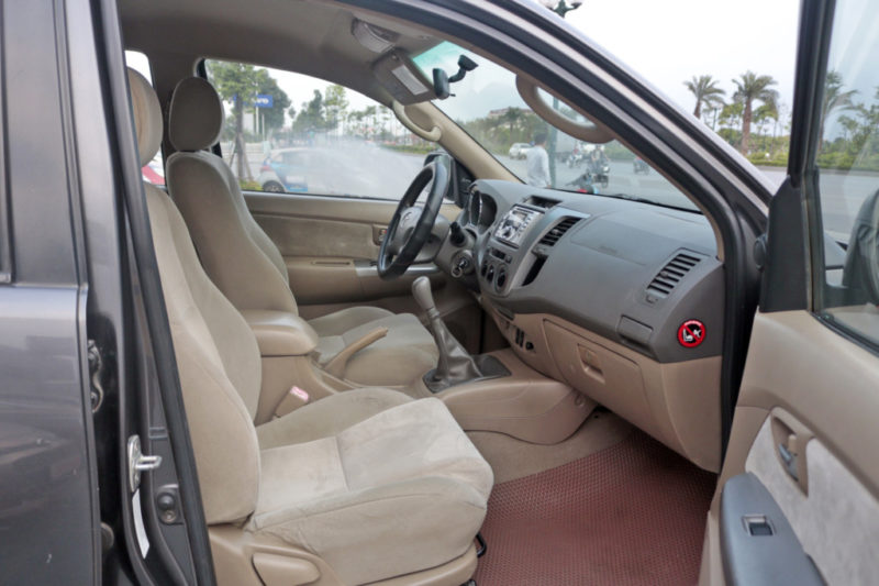 Toyota Fortuner 2.5MT 2009 - 9