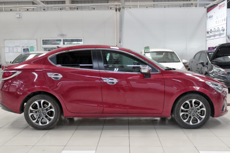 Mazda 2 Sedan 1.5AT 2018 - 9