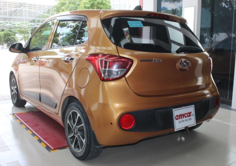 Hyundai i10 Hatchback 1.2AT 2017 - 6