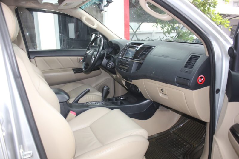 Toyota Fortuner 2.7AT 2014 - 14