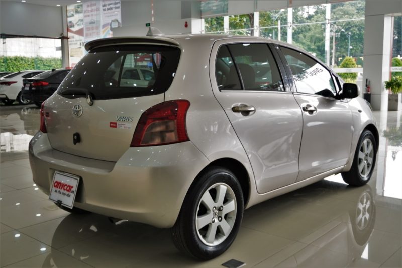 Toyota Yaris 1.3AT 2008 - 6