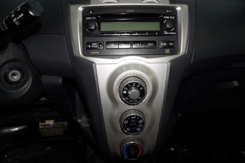 Toyota Yaris 1.3AT 2008 - 13