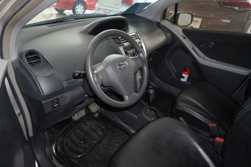 Toyota Yaris 1.3AT 2008 - 9