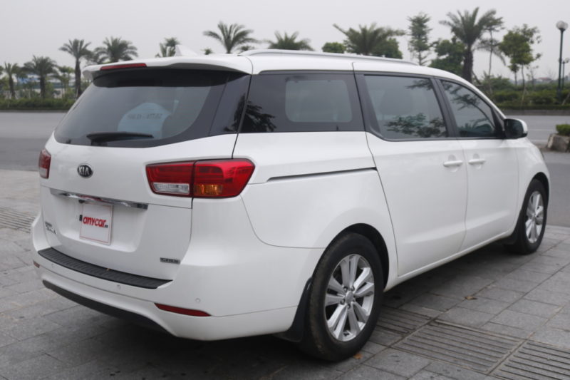 Kia Sedona 2.2AT 2016 - 7