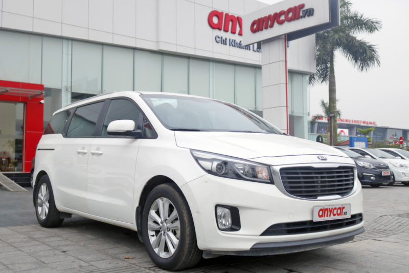 Kia Sedona 2.2AT 2016 - 1