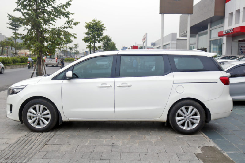 Kia Sedona 2.2AT 2016 - 4