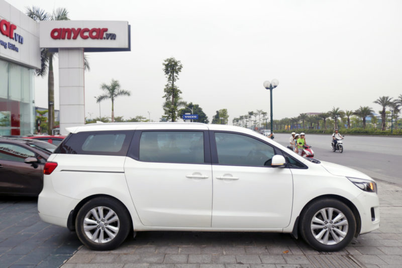 Kia Sedona 2.2AT 2016 - 8