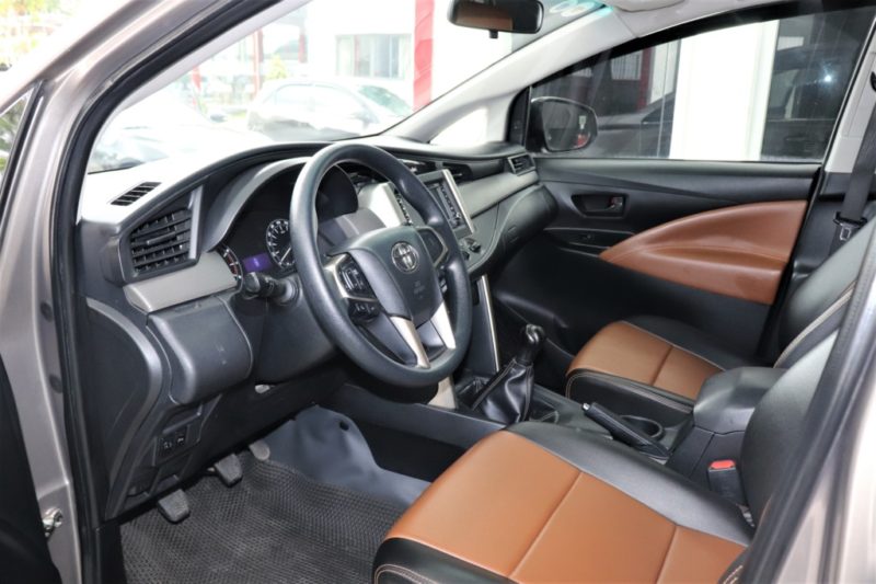 Toyota Innova E 2.0MT 2016 - 7