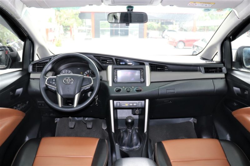 Toyota Innova E 2.0MT 2016 - 14