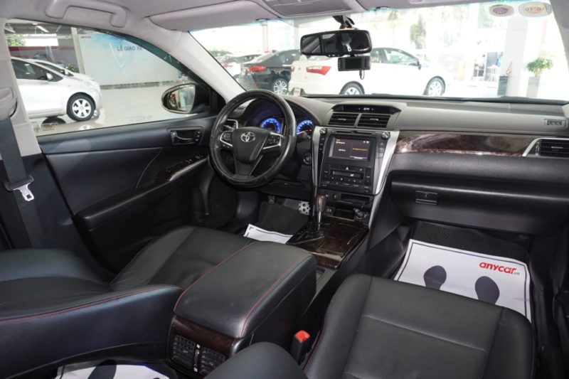 Toyota Camry Q 2.5AT 2015 - 26