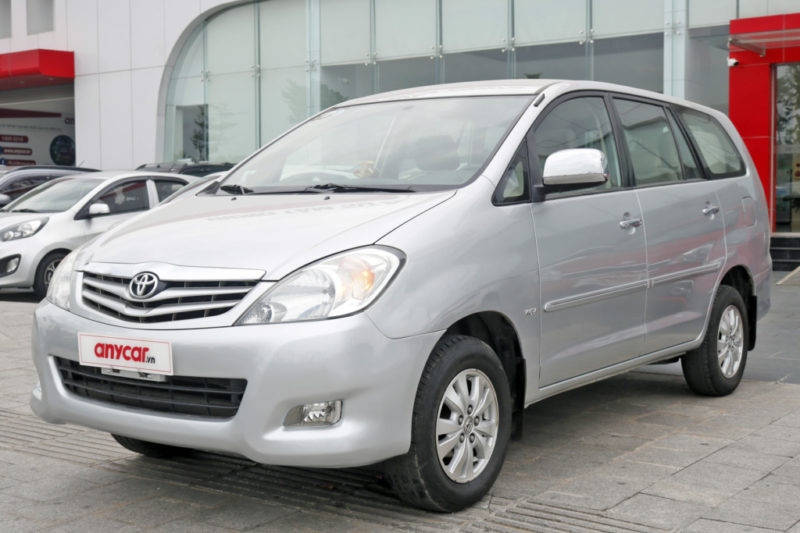 Toyota Innova G 2.0MT 2010 - 3