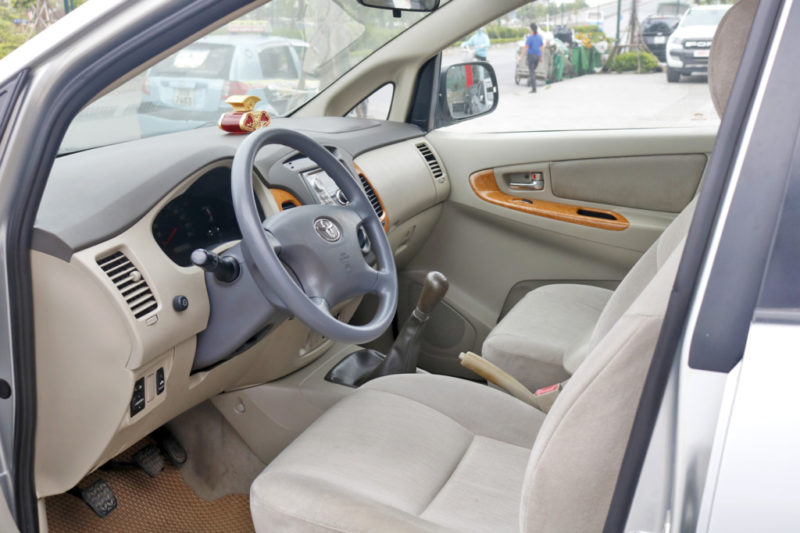 Toyota Innova G 2.0MT 2010 - 11