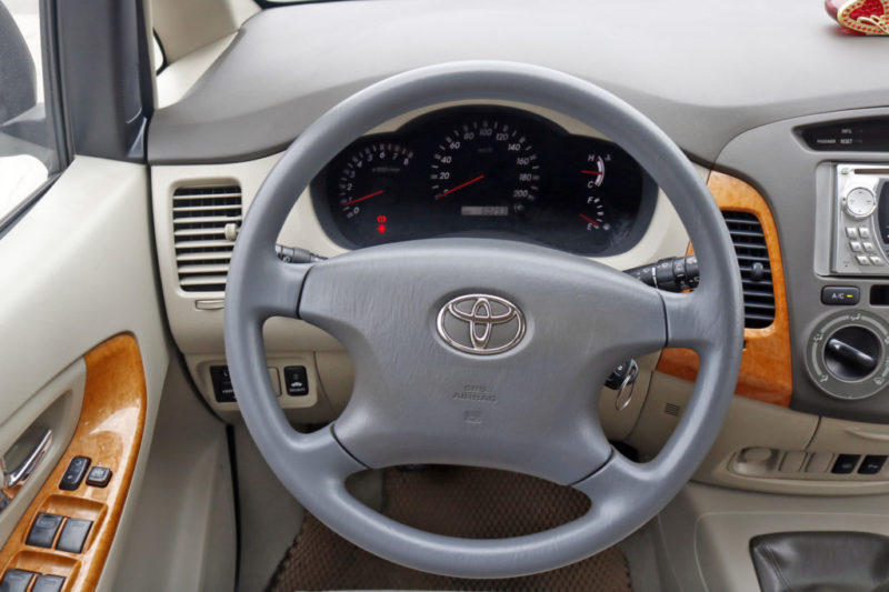 Toyota Innova G 2.0MT 2010 - 14