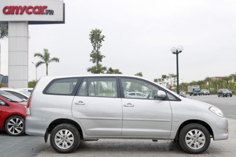 Toyota Innova G 2.0MT 2010 - 8