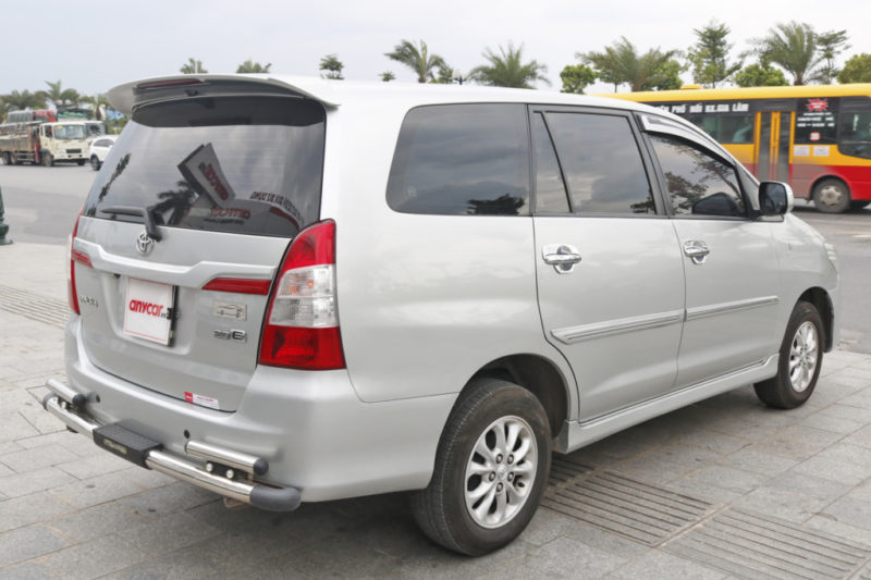 Toyota Innova E 2.0MT 2014 - 17