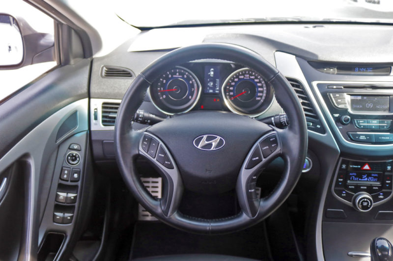 Hyundai Elantra GLS 1.8AT 2015 - 15