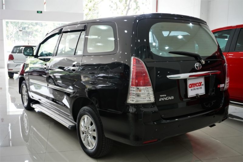 Toyota Innova G 2.0MT 2010 - 4