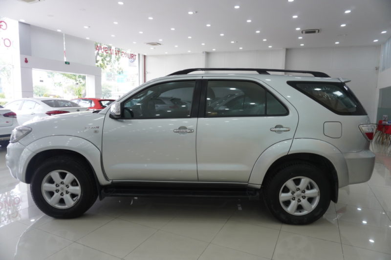 Toyota Fortuner 2.7AT 2011 - 4