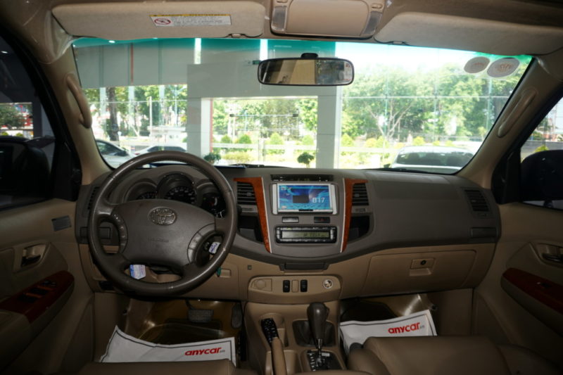 Toyota Fortuner 2.7AT 2011 - 17