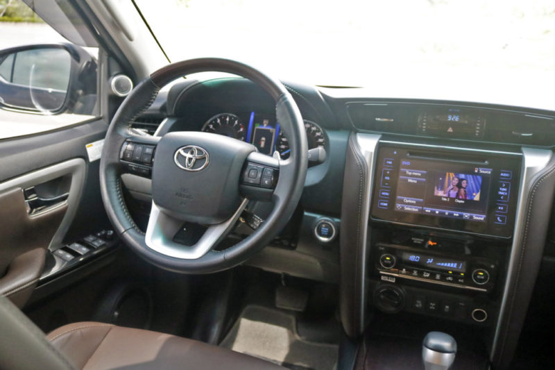 Toyota Fortuner V 4x4 2.7AT 2017 - 12