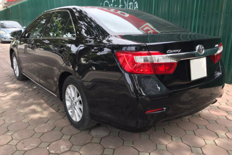Toyota Camry E 2.0AT 2013 - 3