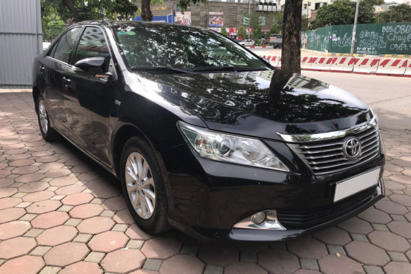 Toyota Camry E 2.0AT 2013 - 1