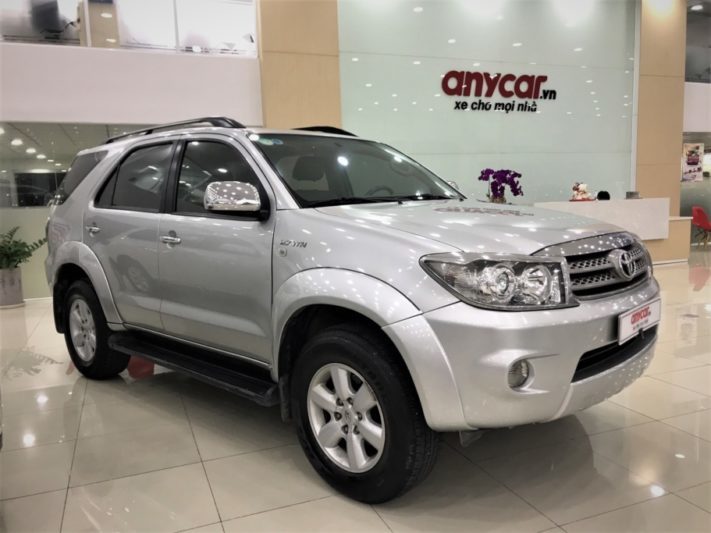 Toyota Fortuner 2.7AT 2011 - 1