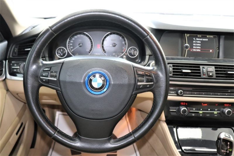 BMW 5 Series 2.5AT 2011 - 11