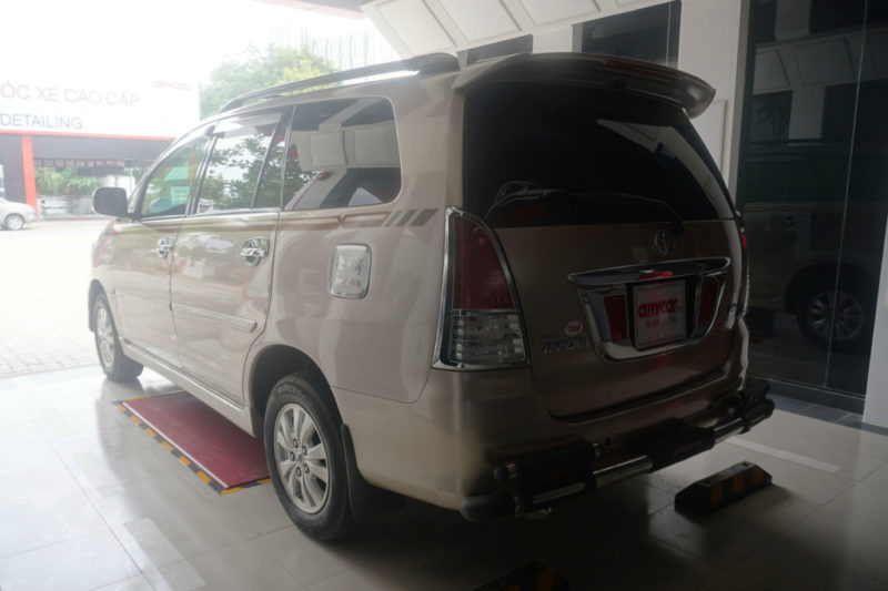 Toyota Innova 2.0MT 2012 - 4