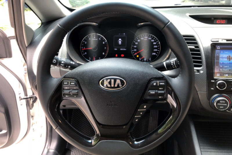 Kia Cerato 1.6MT 2017 - 10