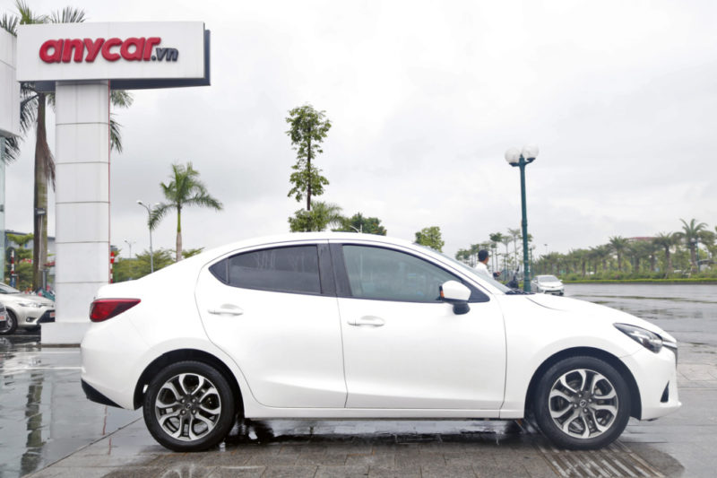 Mazda 2 Sedan 1.5AT 2015 - 8