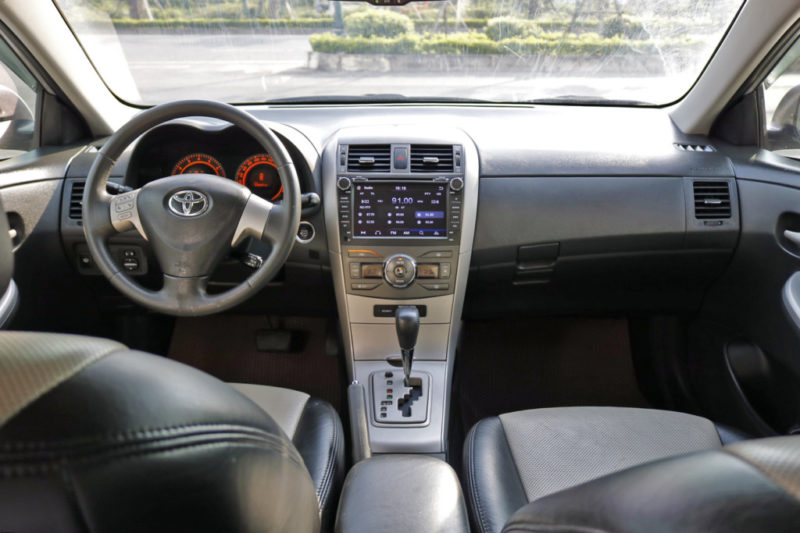 Toyota Corolla 1.6AT 2010 - 12