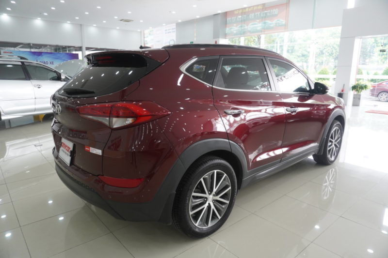 Hyundai Tucson 2.0AT 2015 - 6