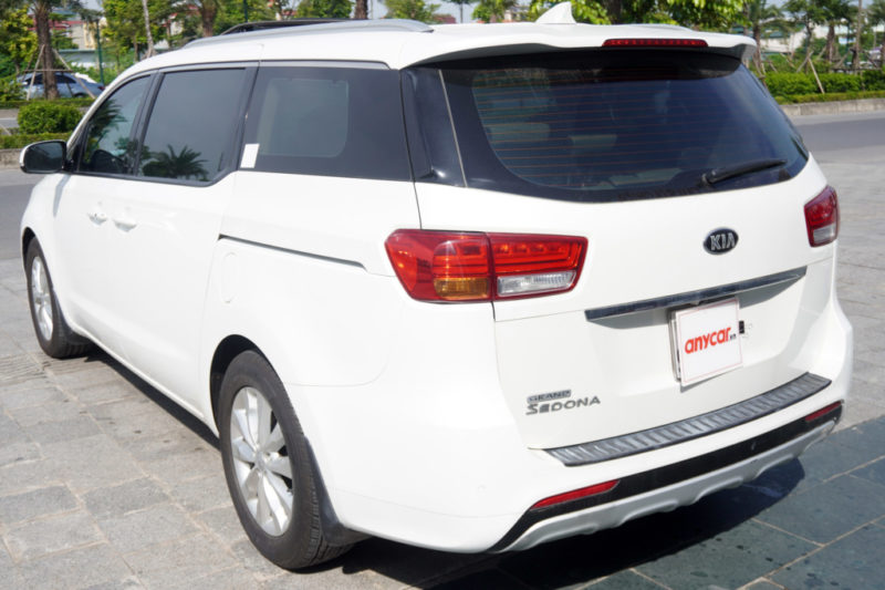 Kia Sedona 3.3AT 2015 - 7