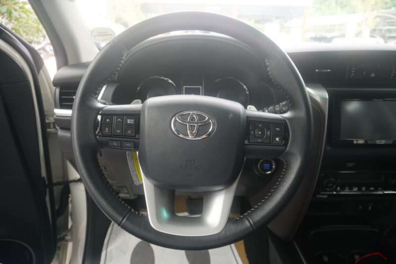 Toyota Fortuner 2.7AT 2017 - 10