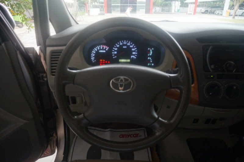 Toyota Innova 2.0MT 2012 - 12